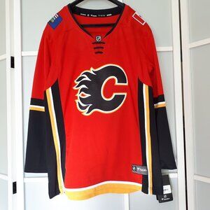 NWT Fanatics Calgary Flames NHL Hockey Home Jersey Red Blank Womens Ladies Size